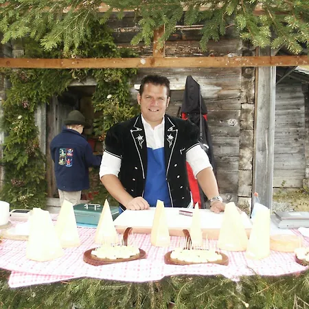 Hotel Bluemlisalp 2*