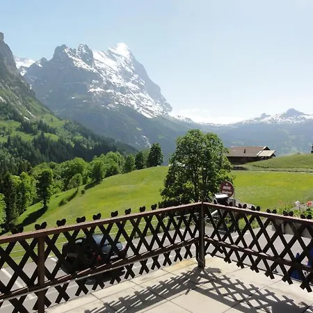 Bluemlisalp Hotel 2*